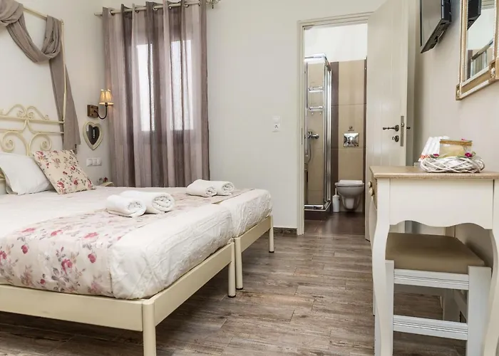 Naxos Petite Studios
